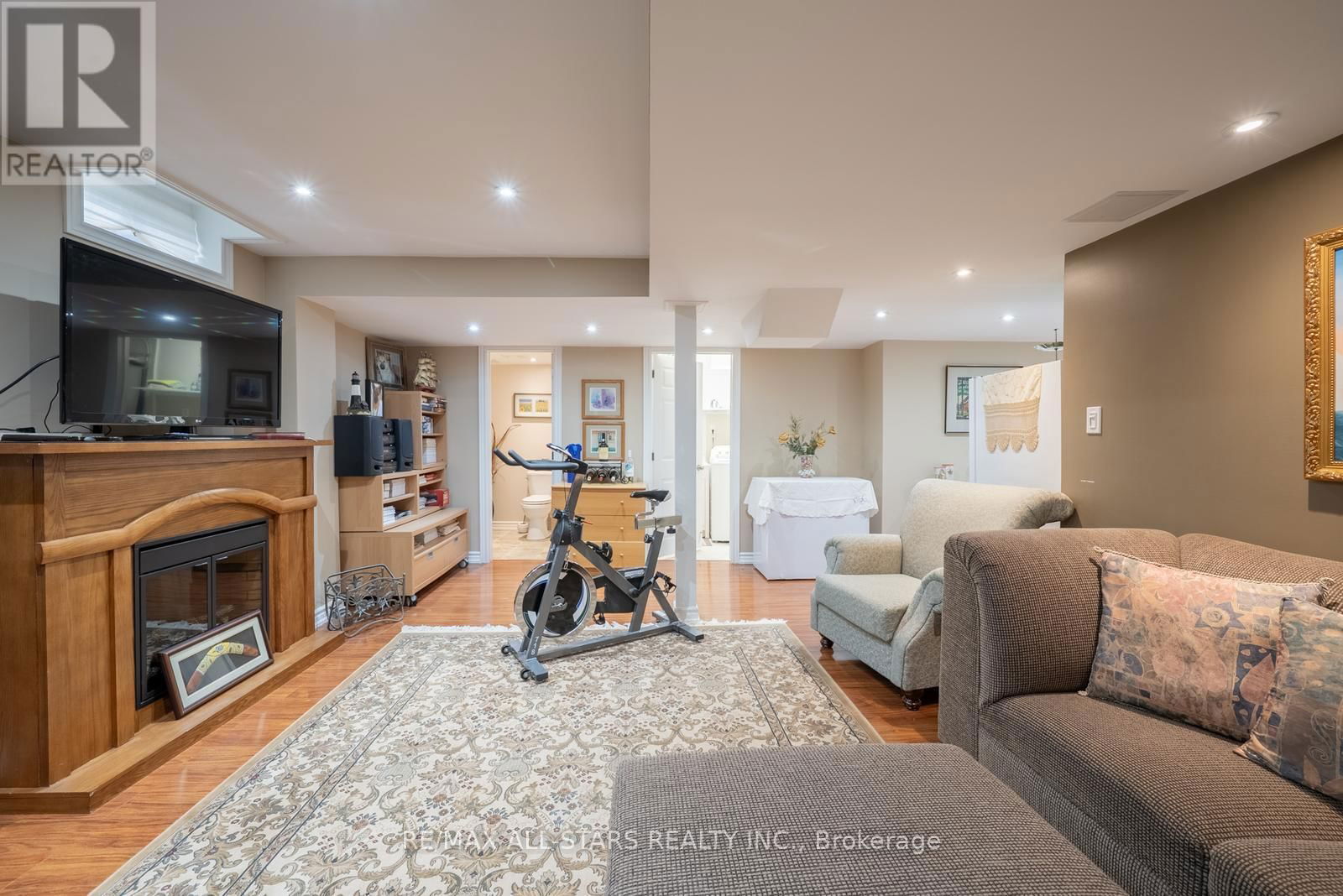 124 RICHARD COULSON CRESCENT Image 27