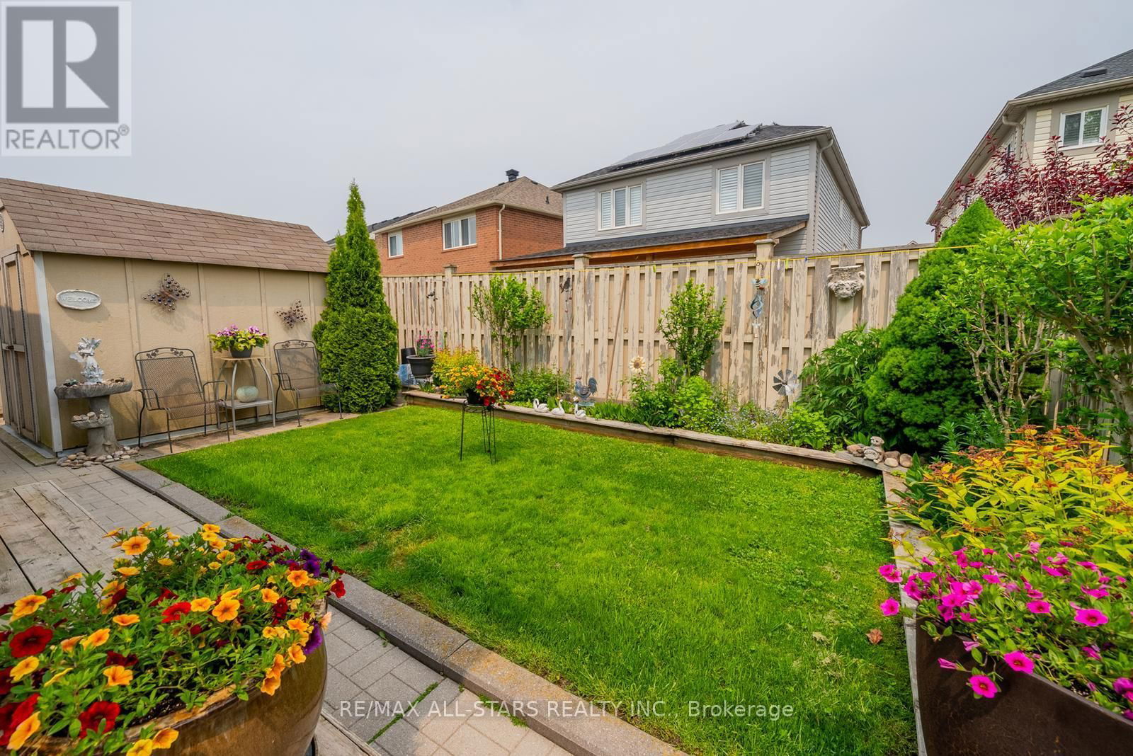124 RICHARD COULSON CRESCENT Image 30