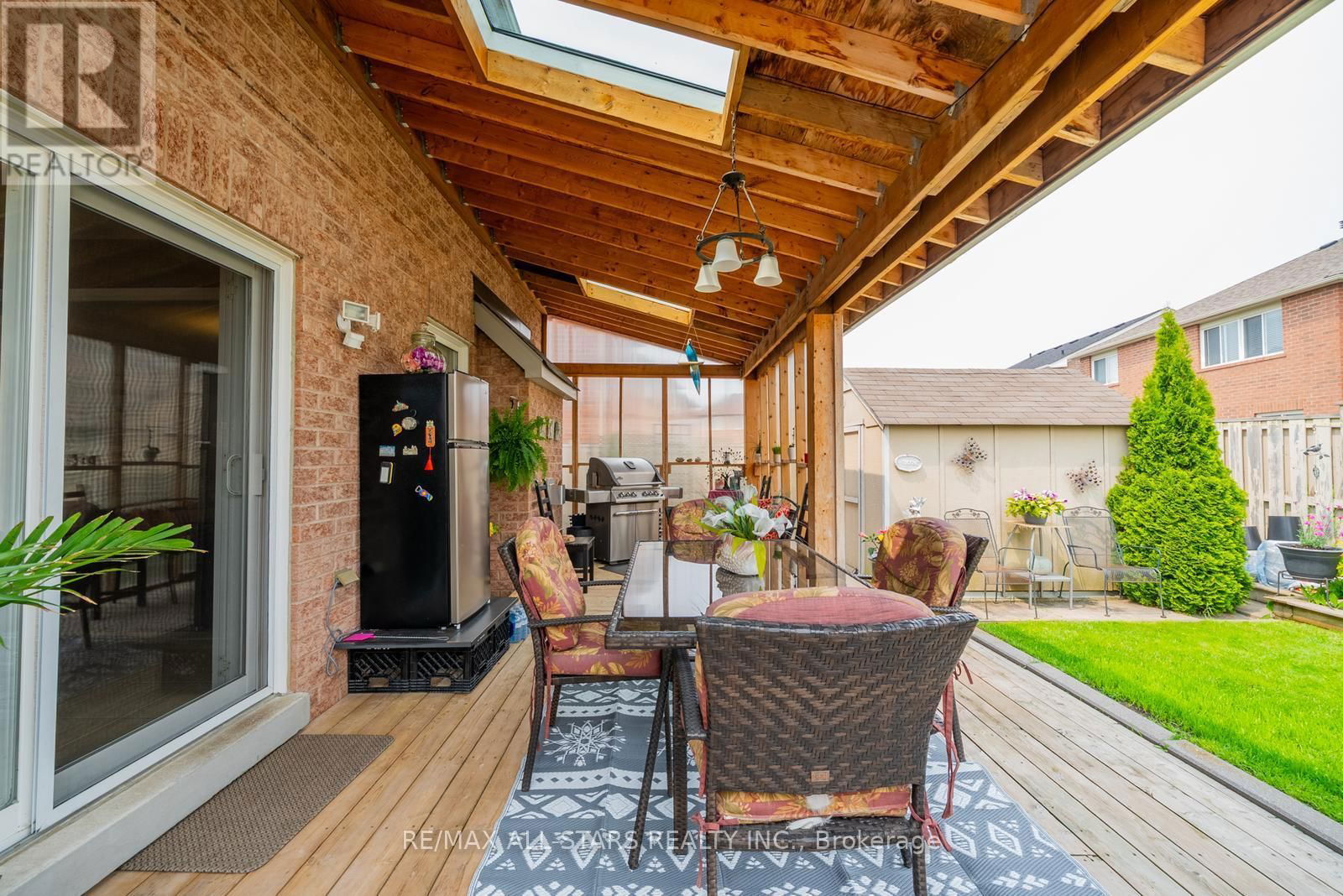 124 RICHARD COULSON CRESCENT Image 31