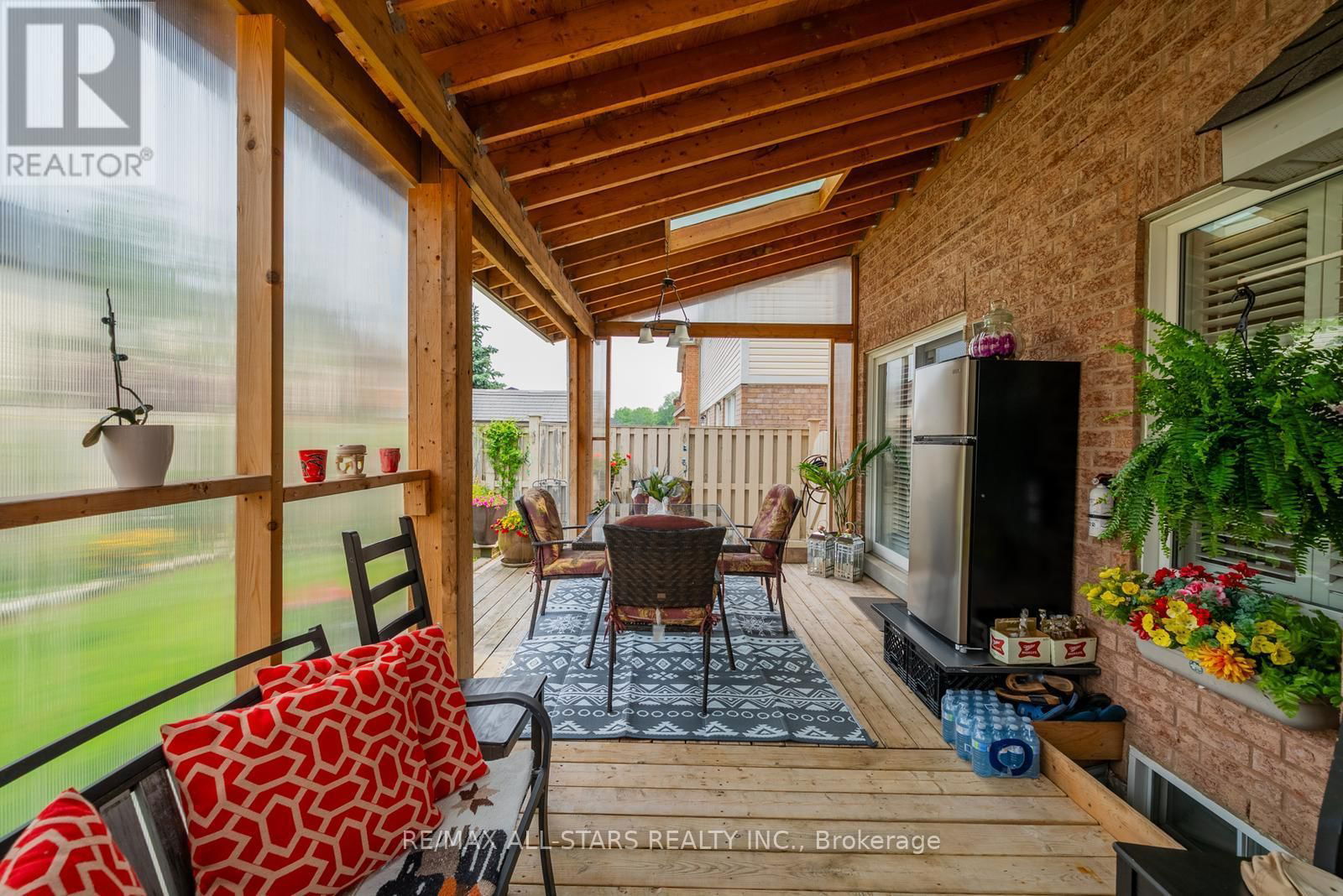 124 RICHARD COULSON CRESCENT Image 33
