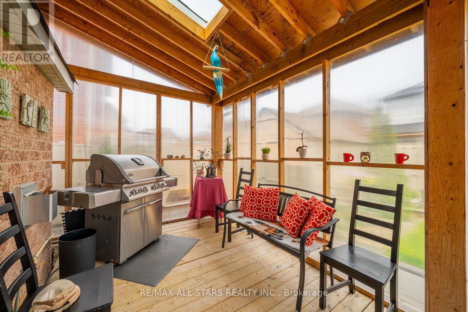 124 RICHARD COULSON CRESCENT Image 34