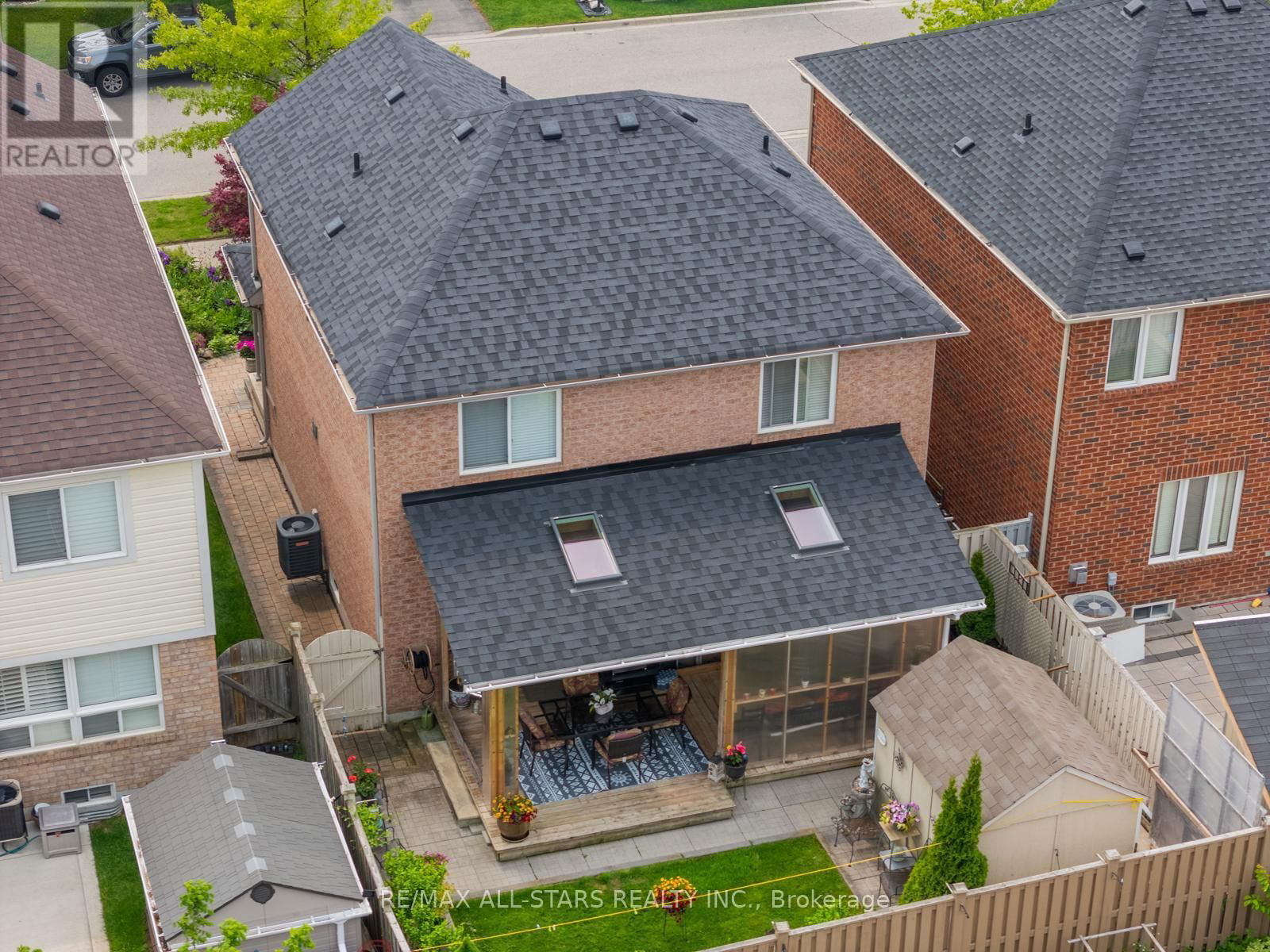 124 RICHARD COULSON CRESCENT Image 42