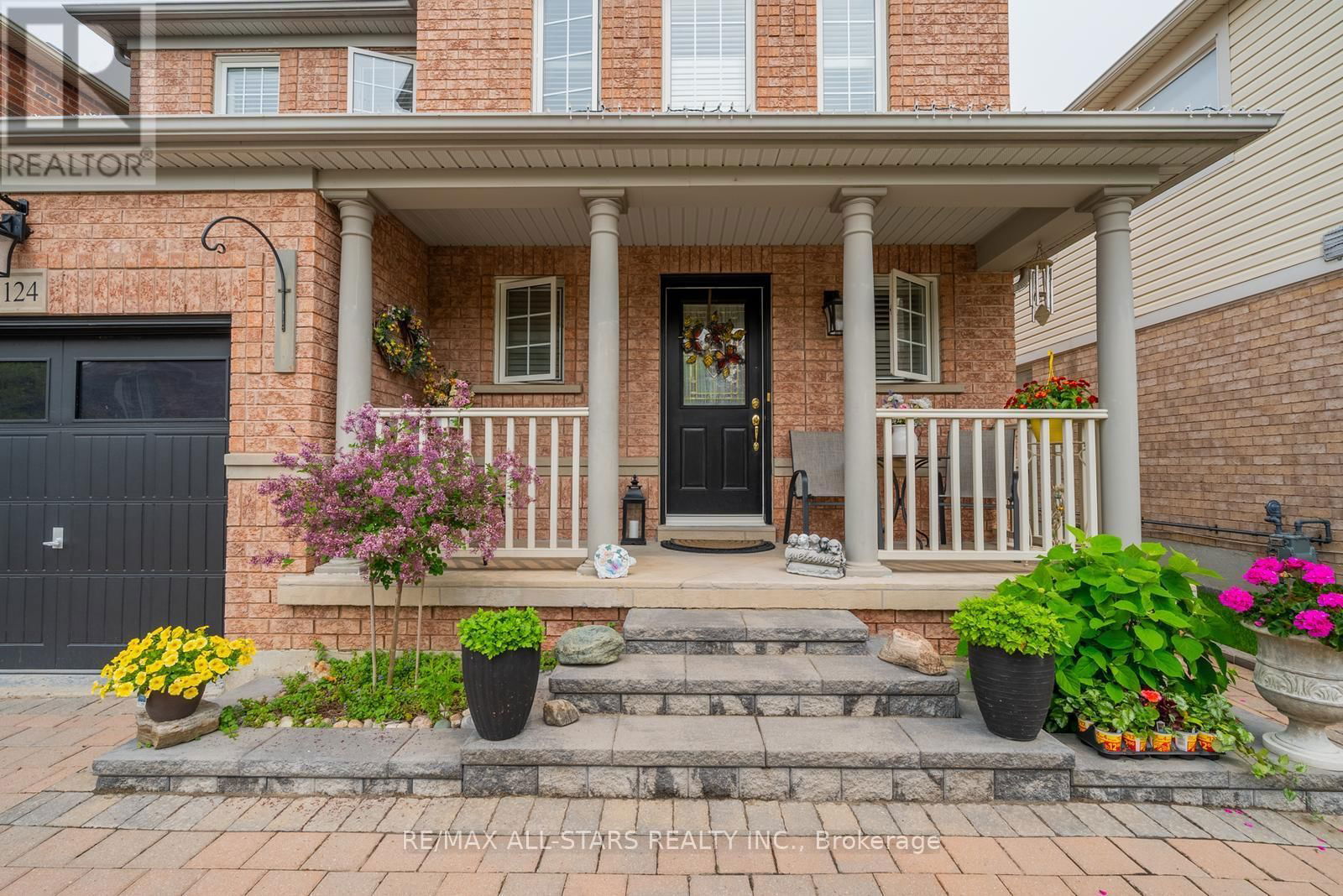 124 RICHARD COULSON CRESCENT Image 6