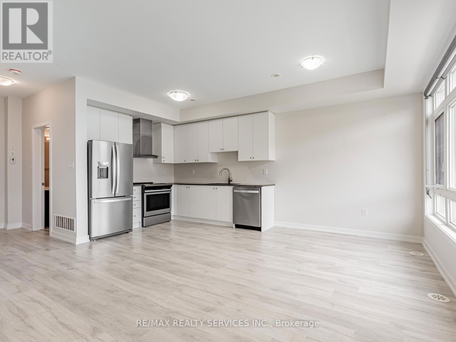 5 LACHINE STREET Image 7