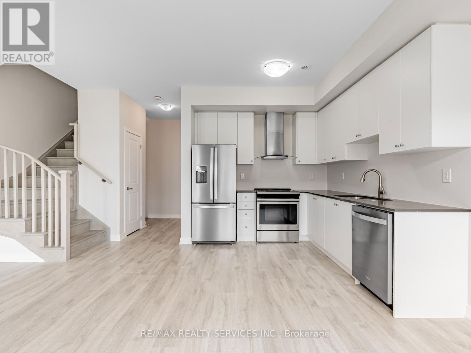 5 LACHINE STREET Image 8