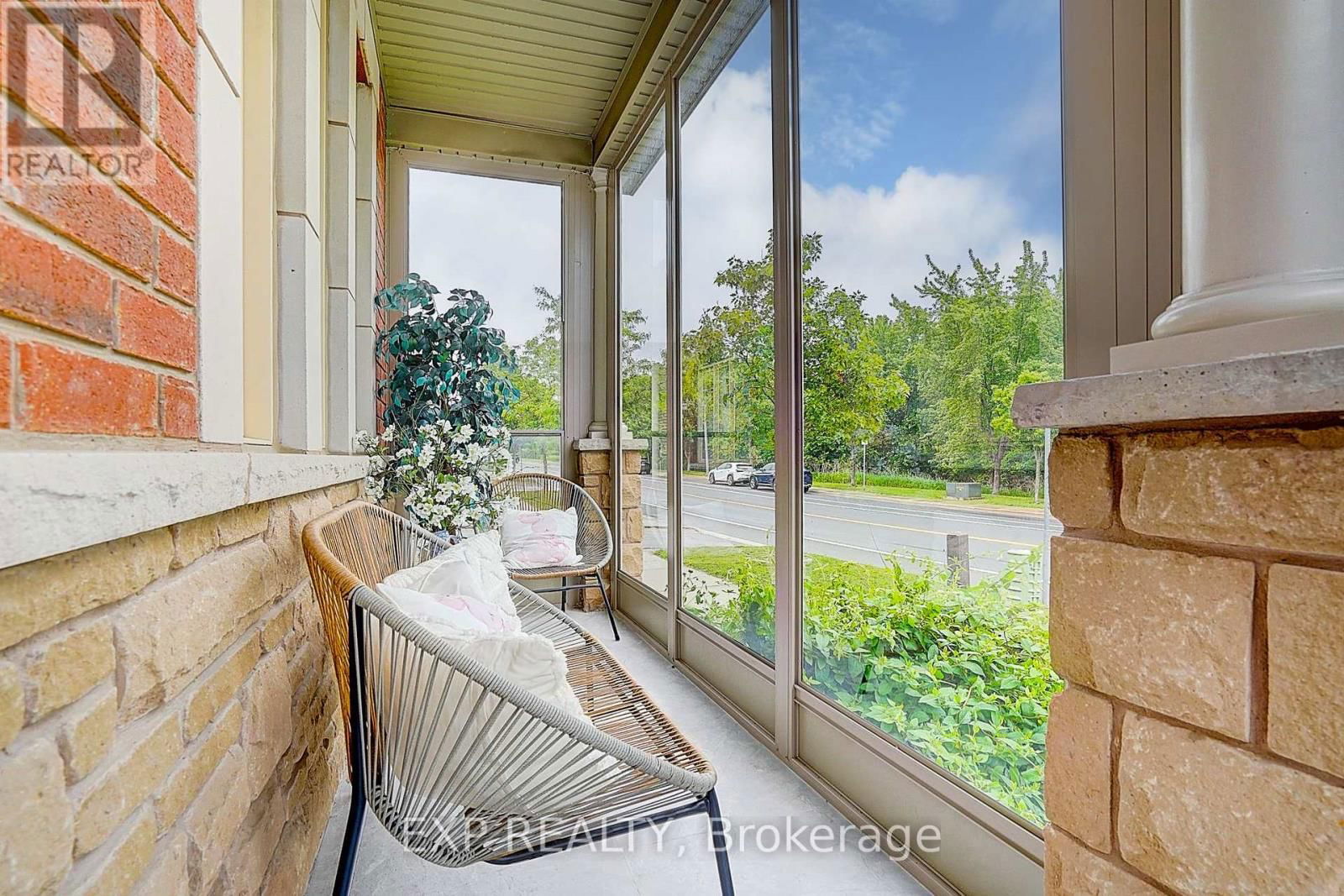 322 STONEBRIDGE DRIVE Image 4