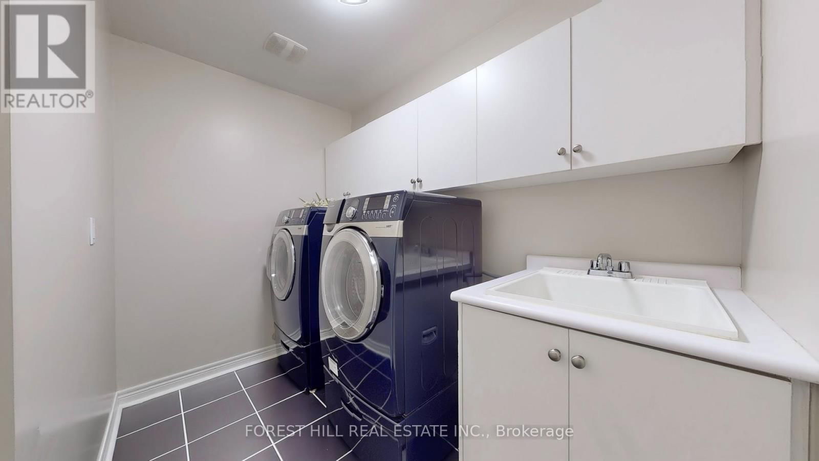 57 - 280 PARADELLE DRIVE Image 36