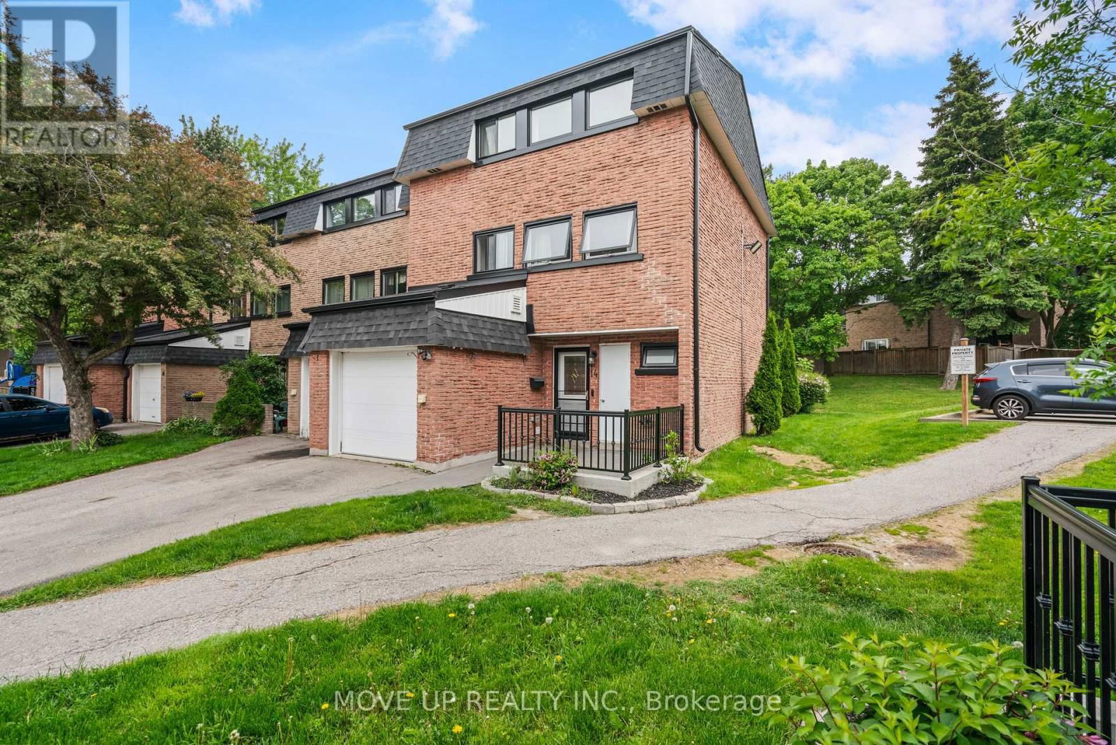 14 POPLAR CRESCENT Image 1