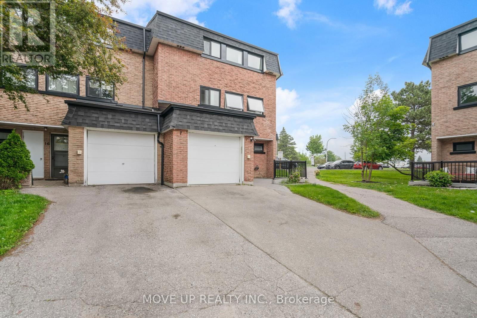 14 POPLAR CRESCENT Image 2