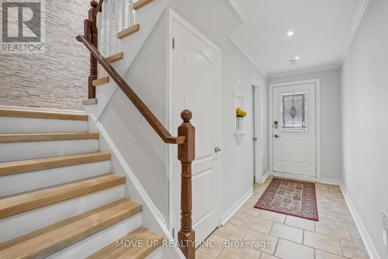 14 POPLAR CRESCENT Image 3