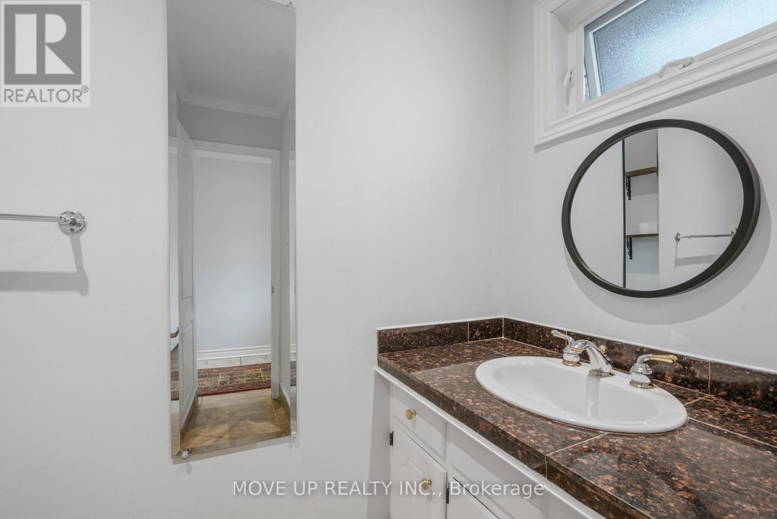 14 POPLAR CRESCENT Image 6