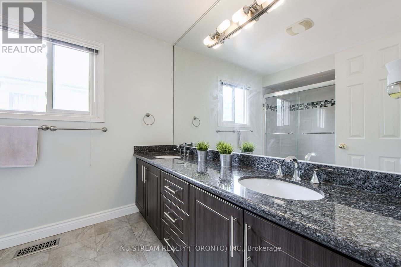 61 COLEDALE ROAD Image 38