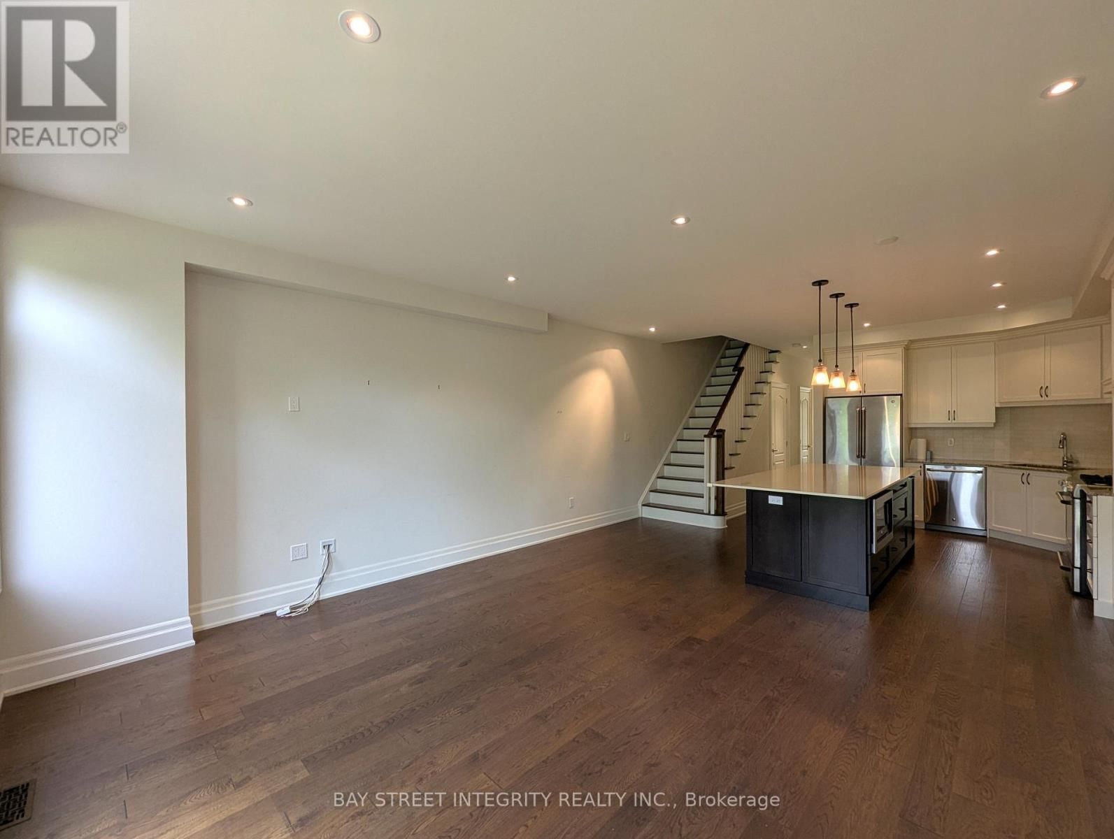 12 - 8469 ISLINGTON AVENUE Image 10