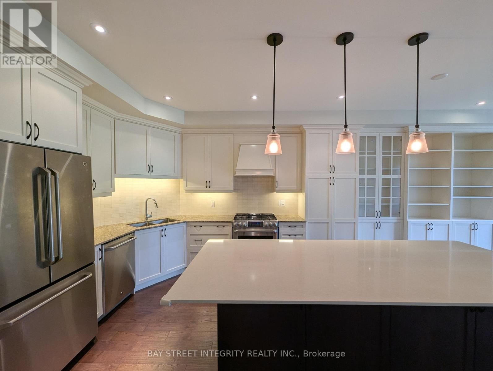 12 - 8469 ISLINGTON AVENUE Image 4