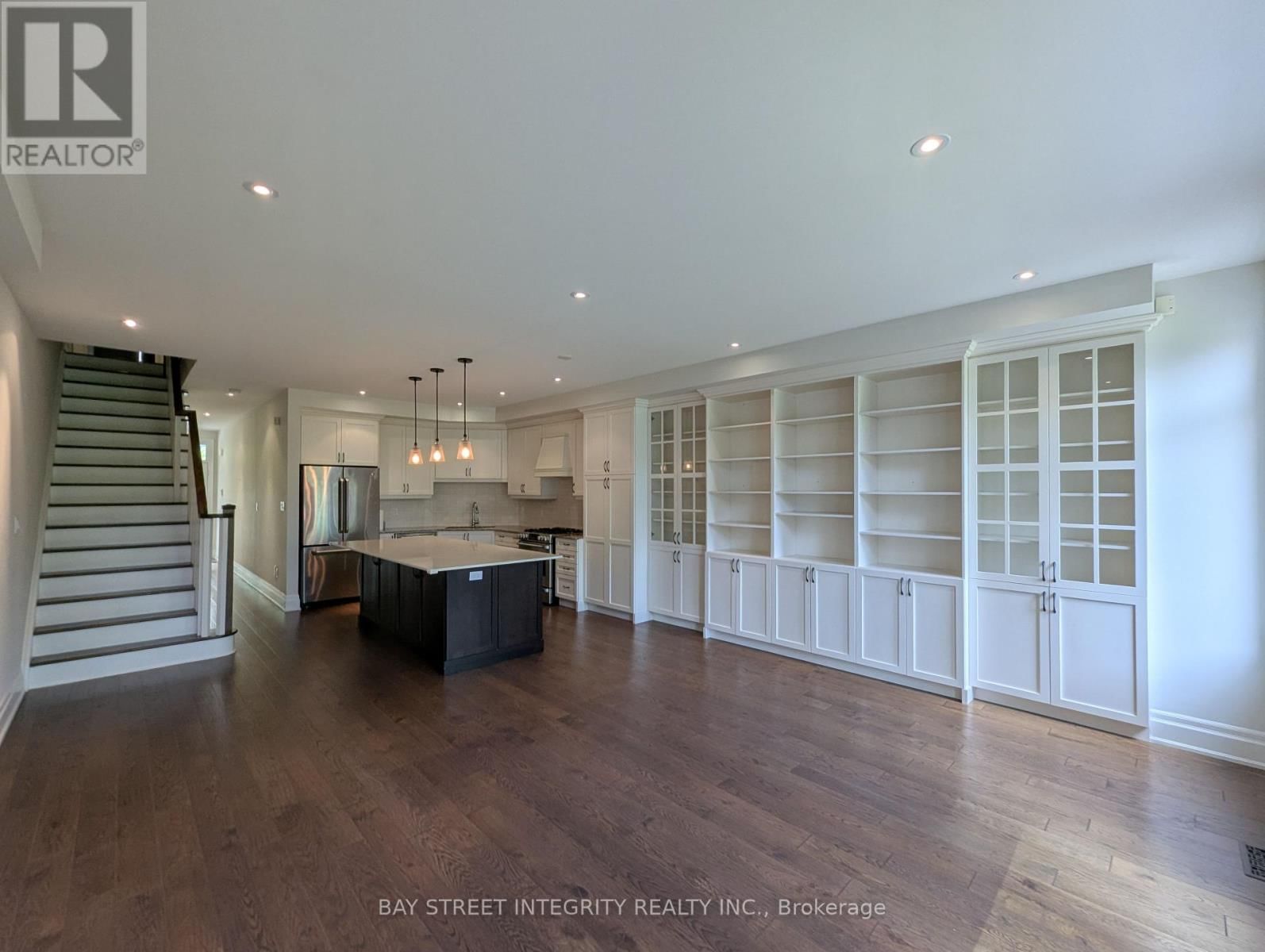 12 - 8469 ISLINGTON AVENUE Image 8