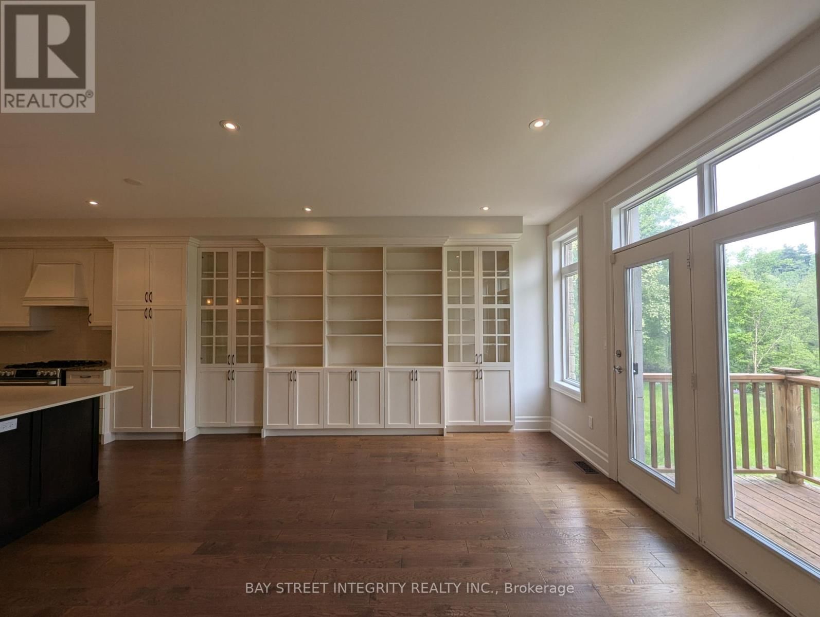 12 - 8469 ISLINGTON AVENUE Image 9