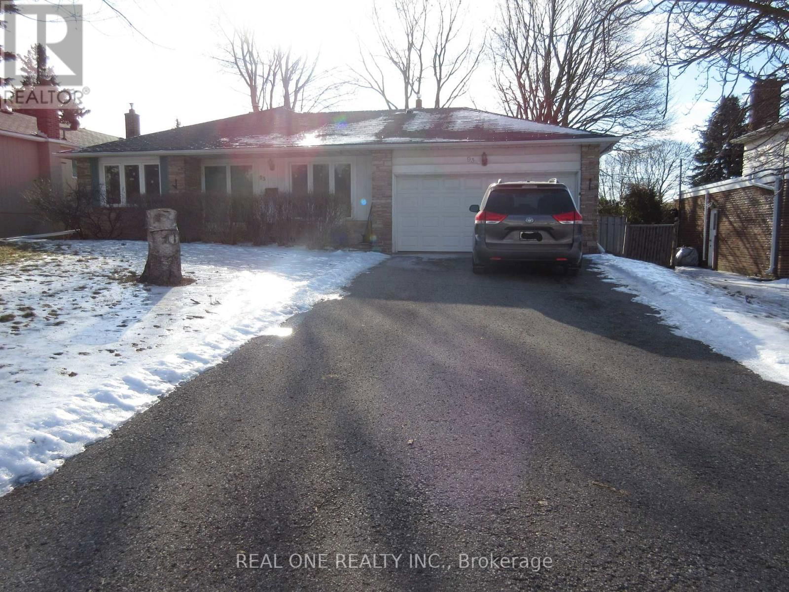 Back unit - 93 SOUTHDALE DRIVE Image 1