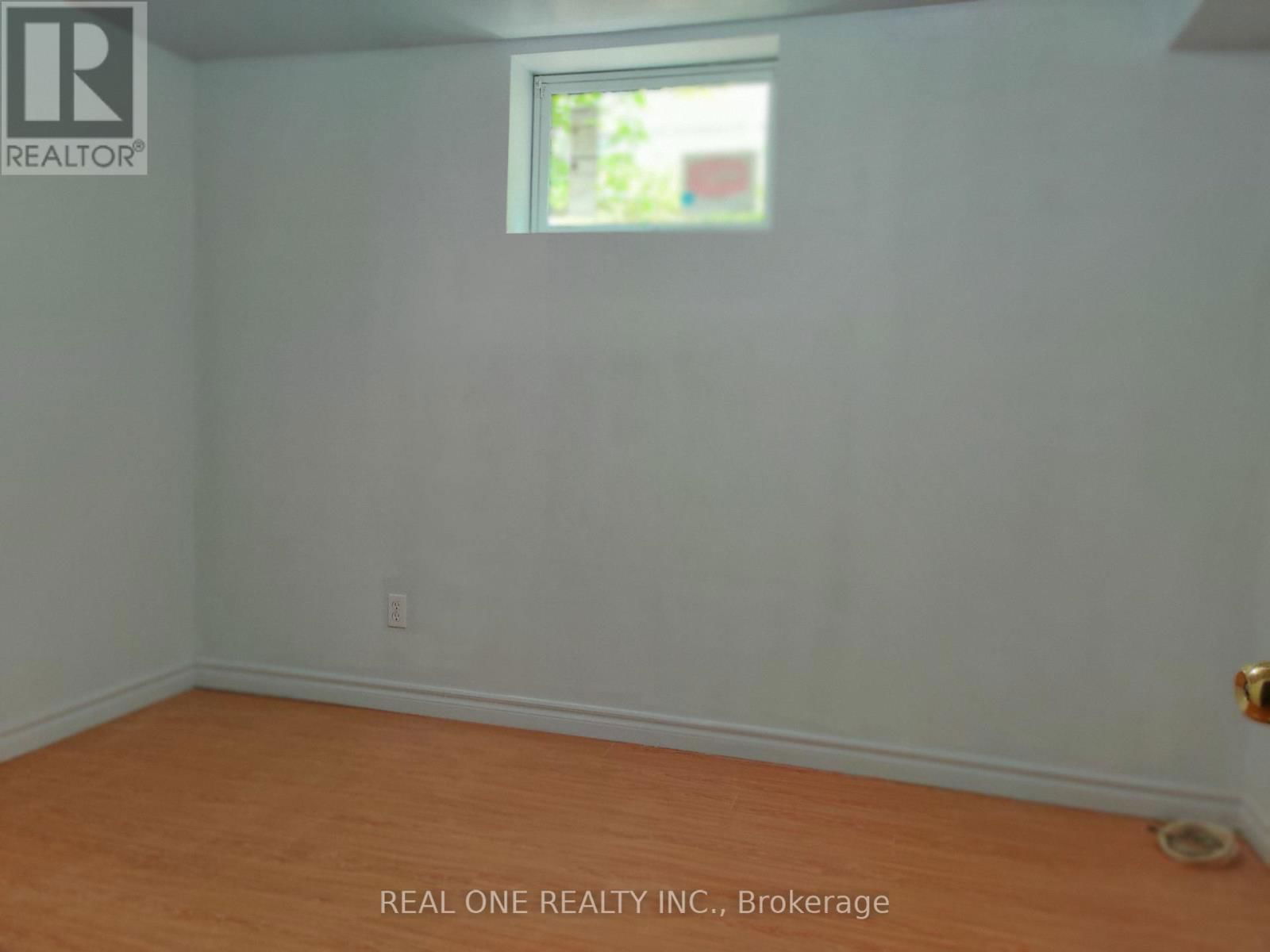 Back unit - 93 SOUTHDALE DRIVE Image 16
