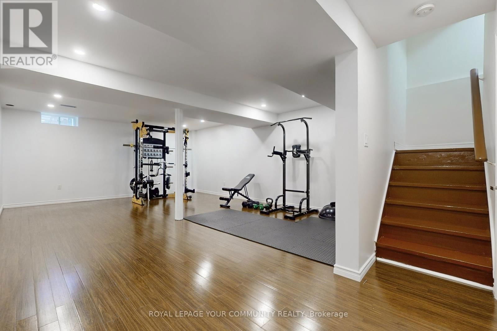 52 FOUR SEASONS CRESCENT Image 35