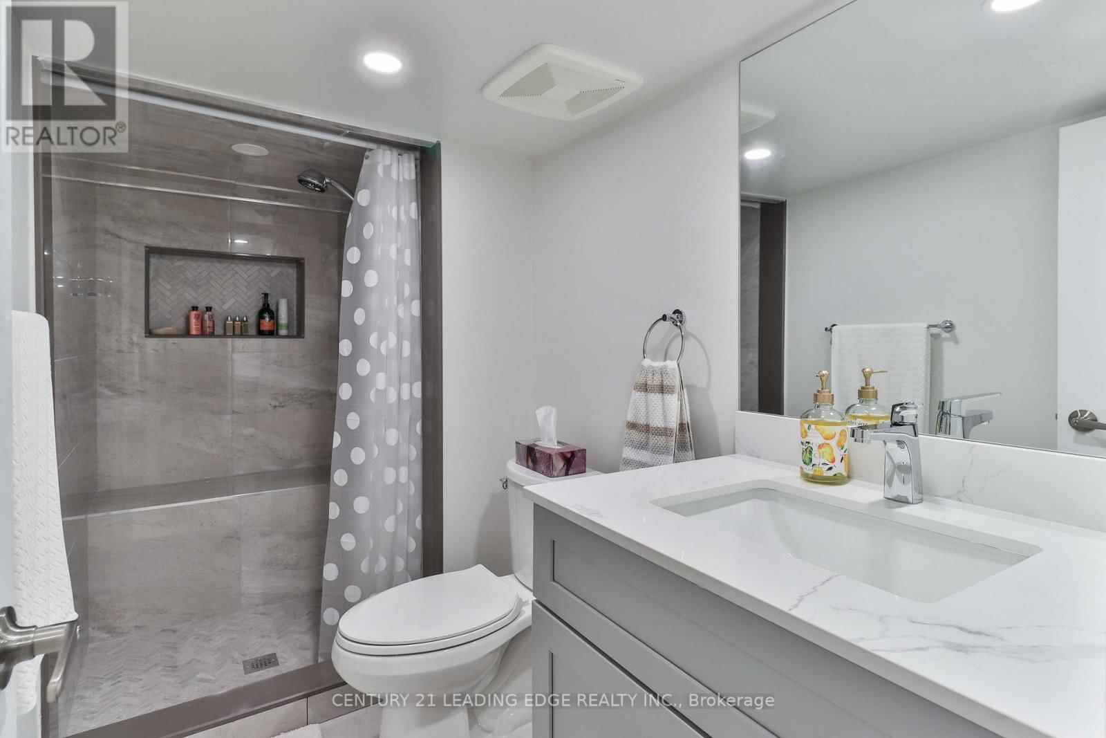 Unit D - 487 EAGLE STREET Image 10