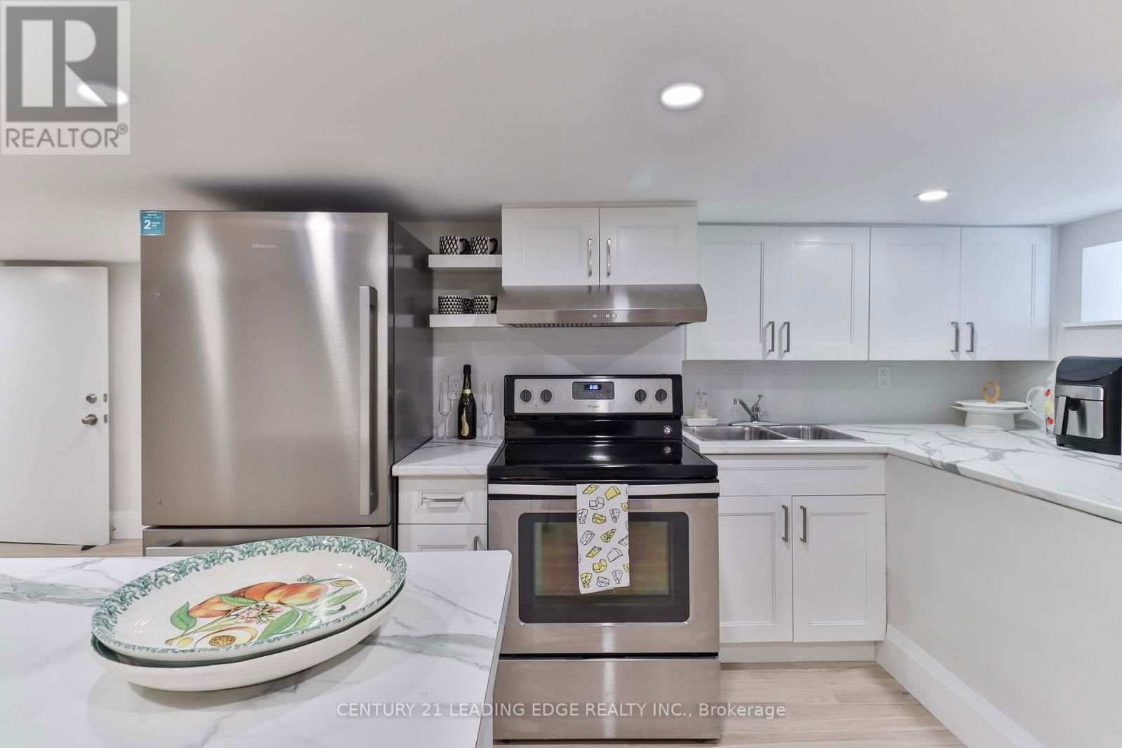 Unit D - 487 EAGLE STREET Image 9