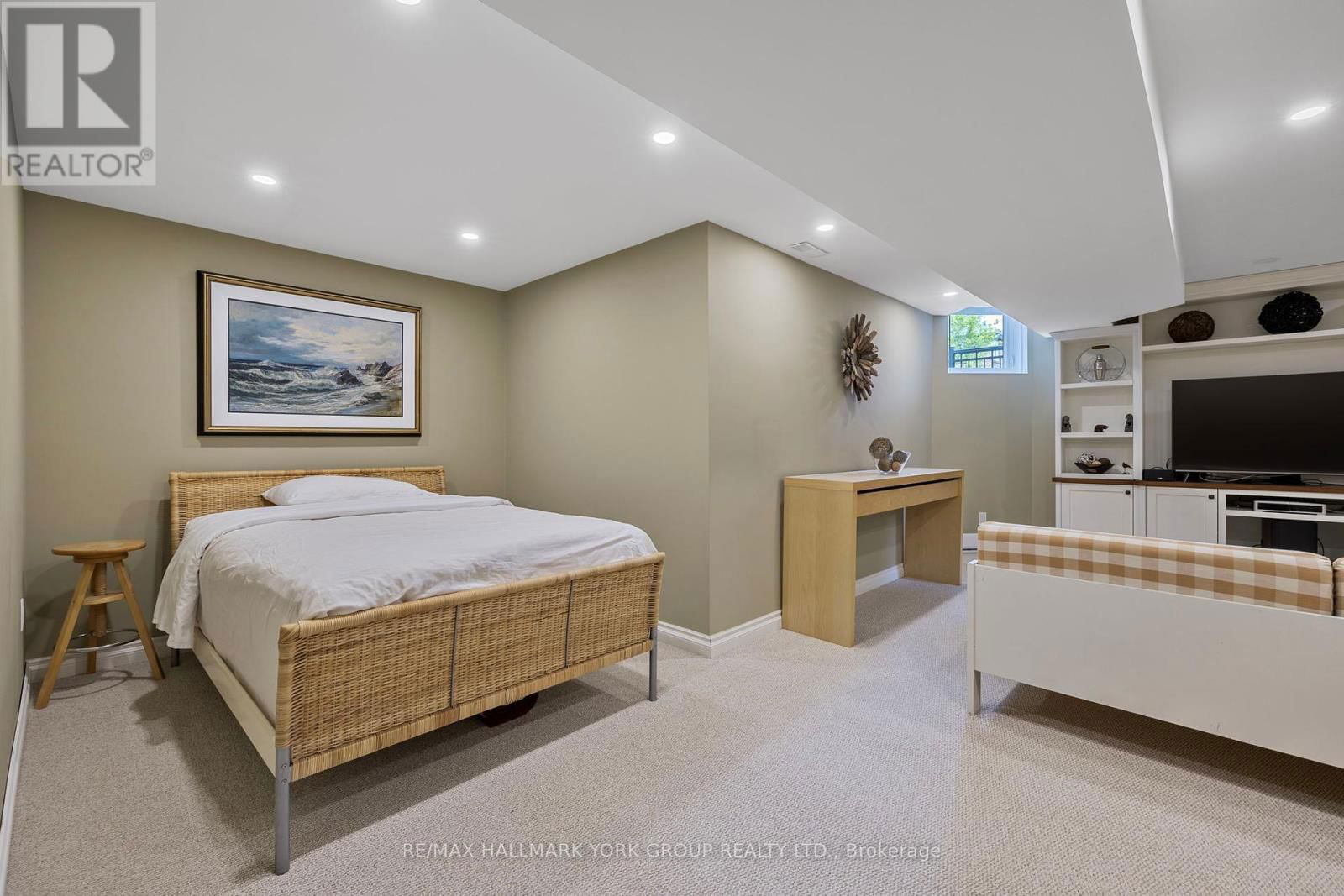 110 RUSH ROAD Image 22