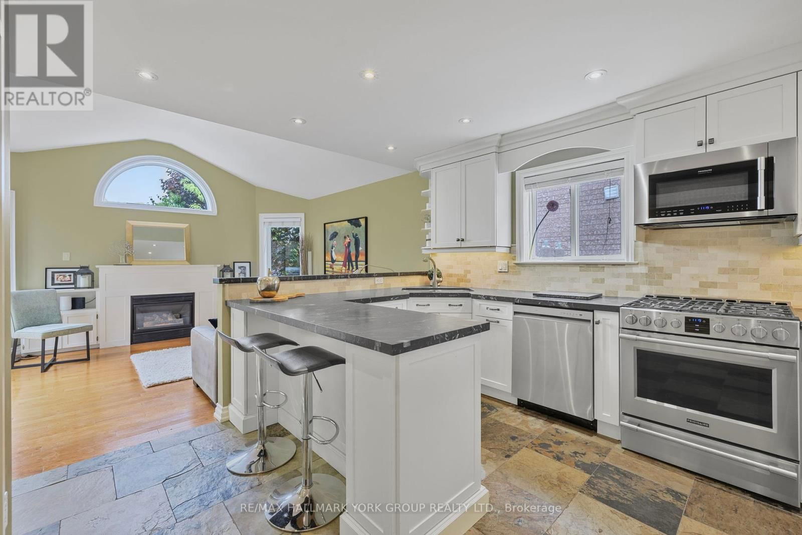 110 RUSH ROAD Image 6