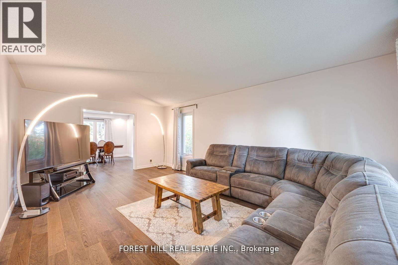 32 GRANDVIEW CRESCENT Image 13