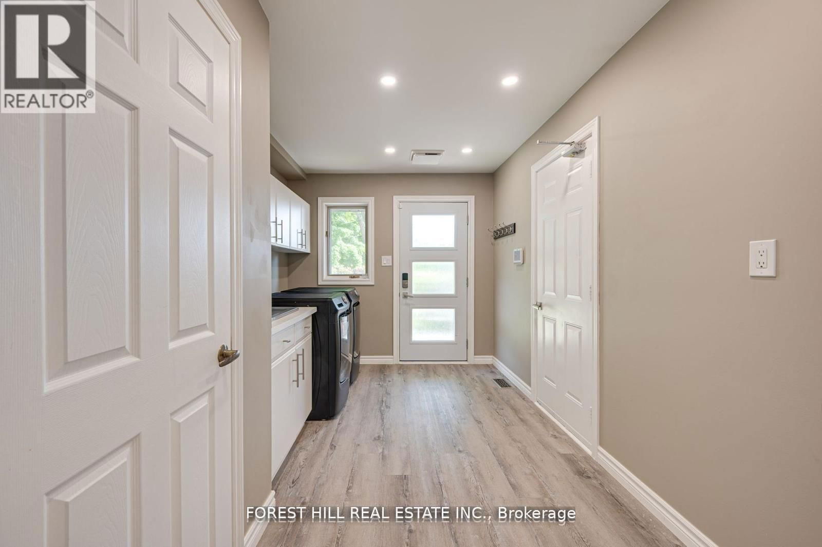 32 GRANDVIEW CRESCENT Image 14