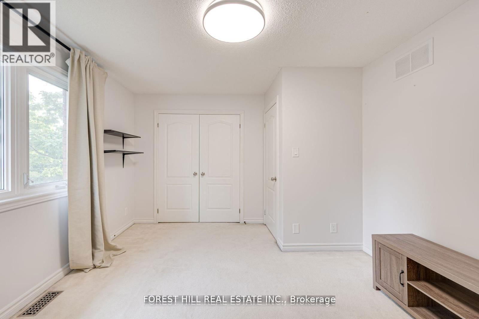 32 GRANDVIEW CRESCENT Image 23