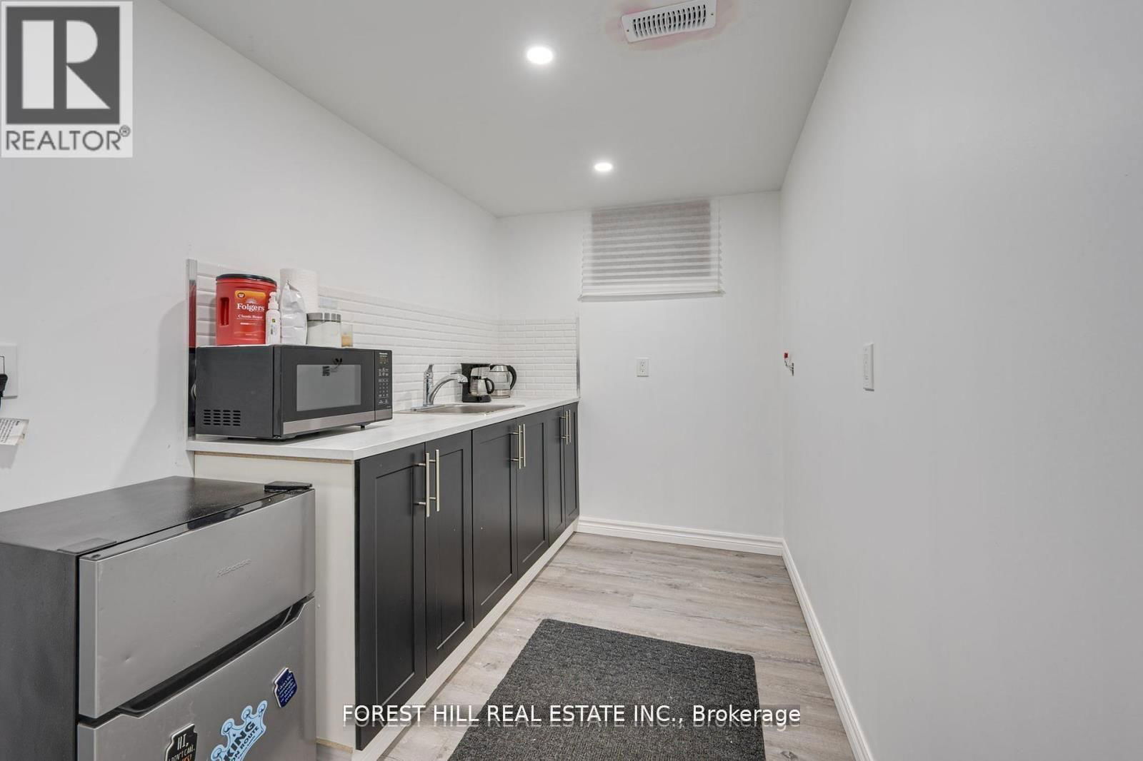 32 GRANDVIEW CRESCENT Image 32