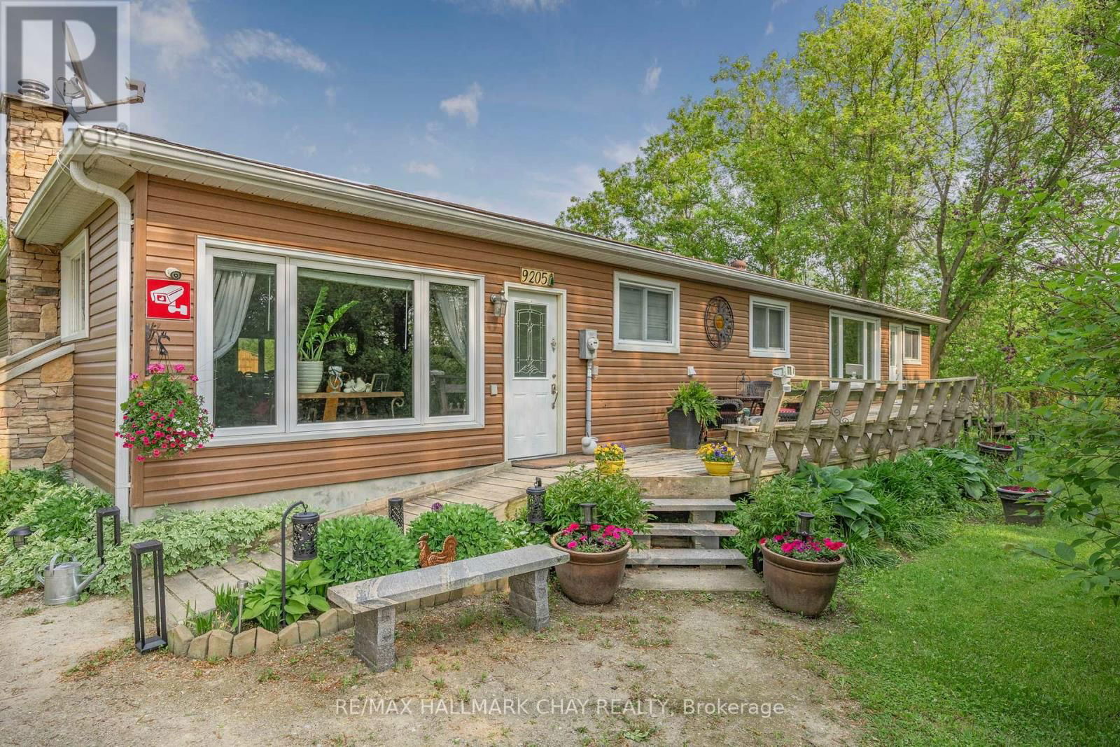9205 MCKINNON ROAD Image 6