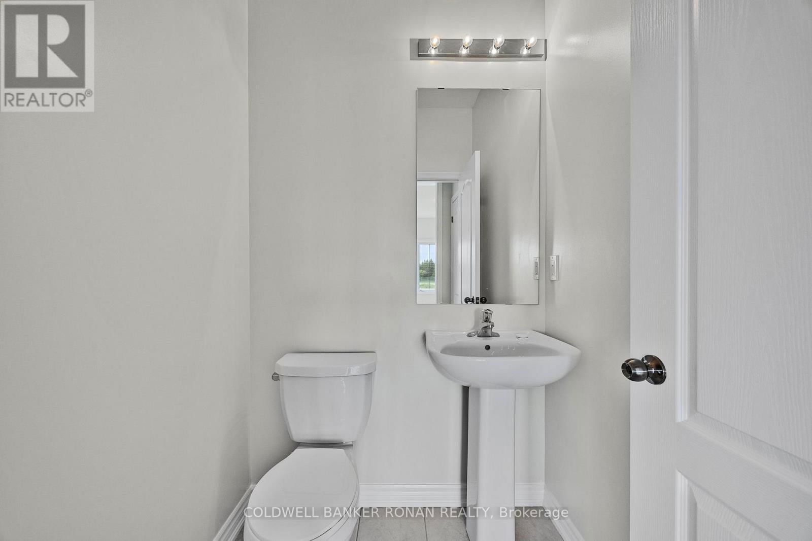 23 FENN CRESCENT Image 18