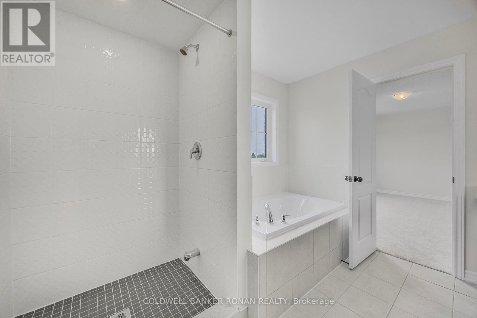 23 FENN CRESCENT Image 34