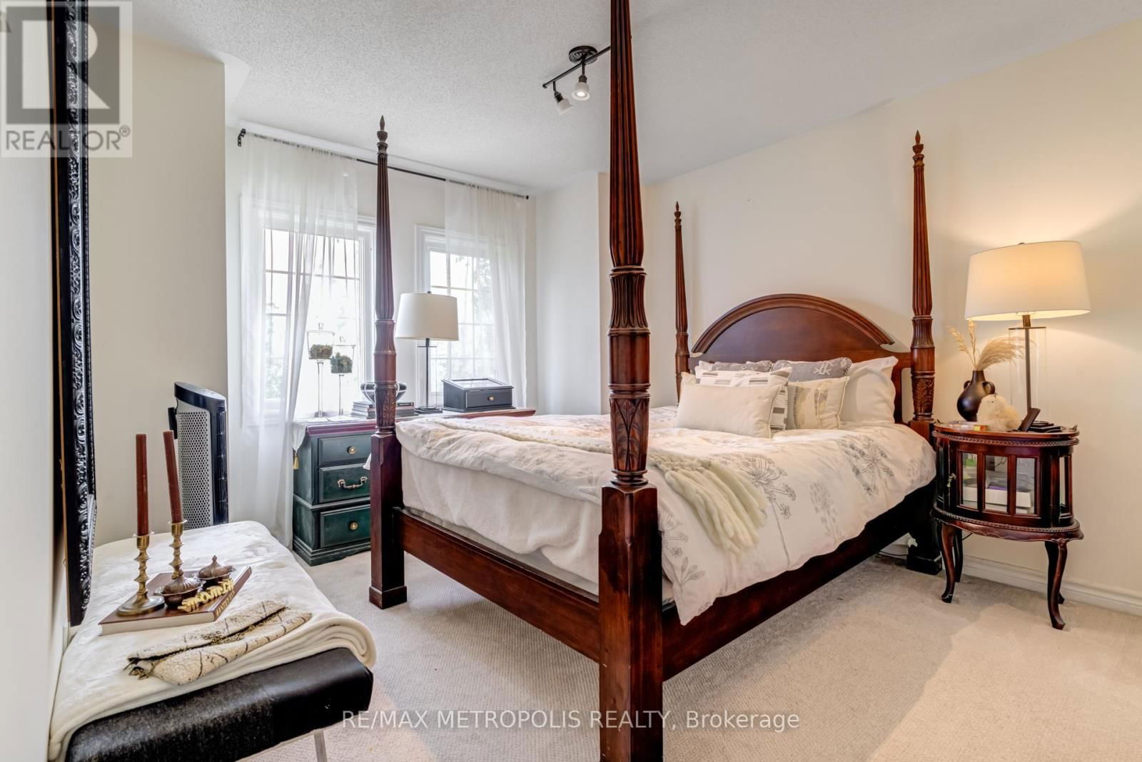 19 MIRAMAR DRIVE Image 30