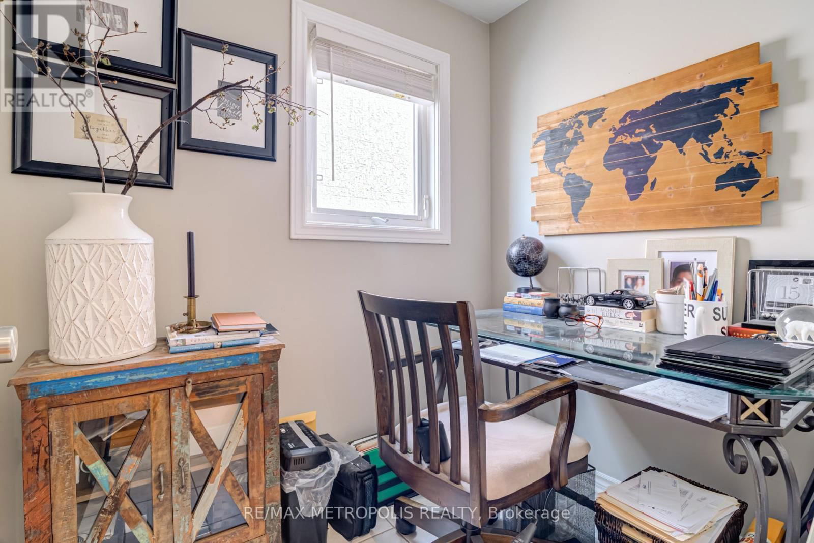 19 MIRAMAR DRIVE Image 32