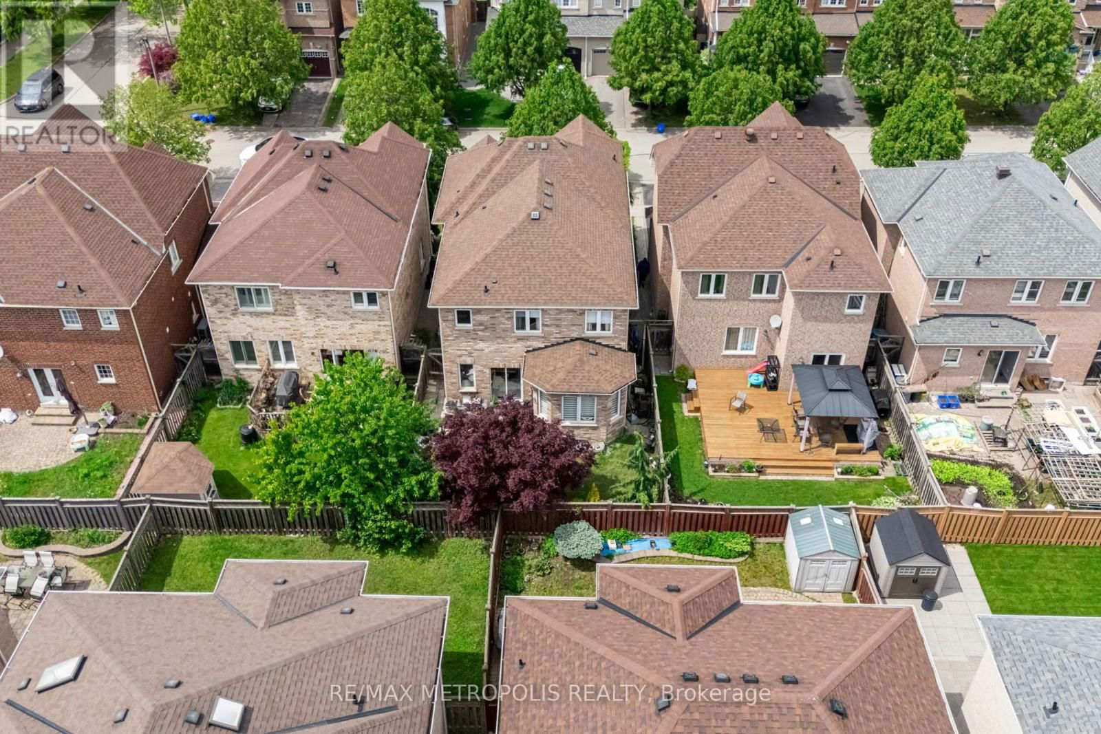 19 MIRAMAR DRIVE Image 37