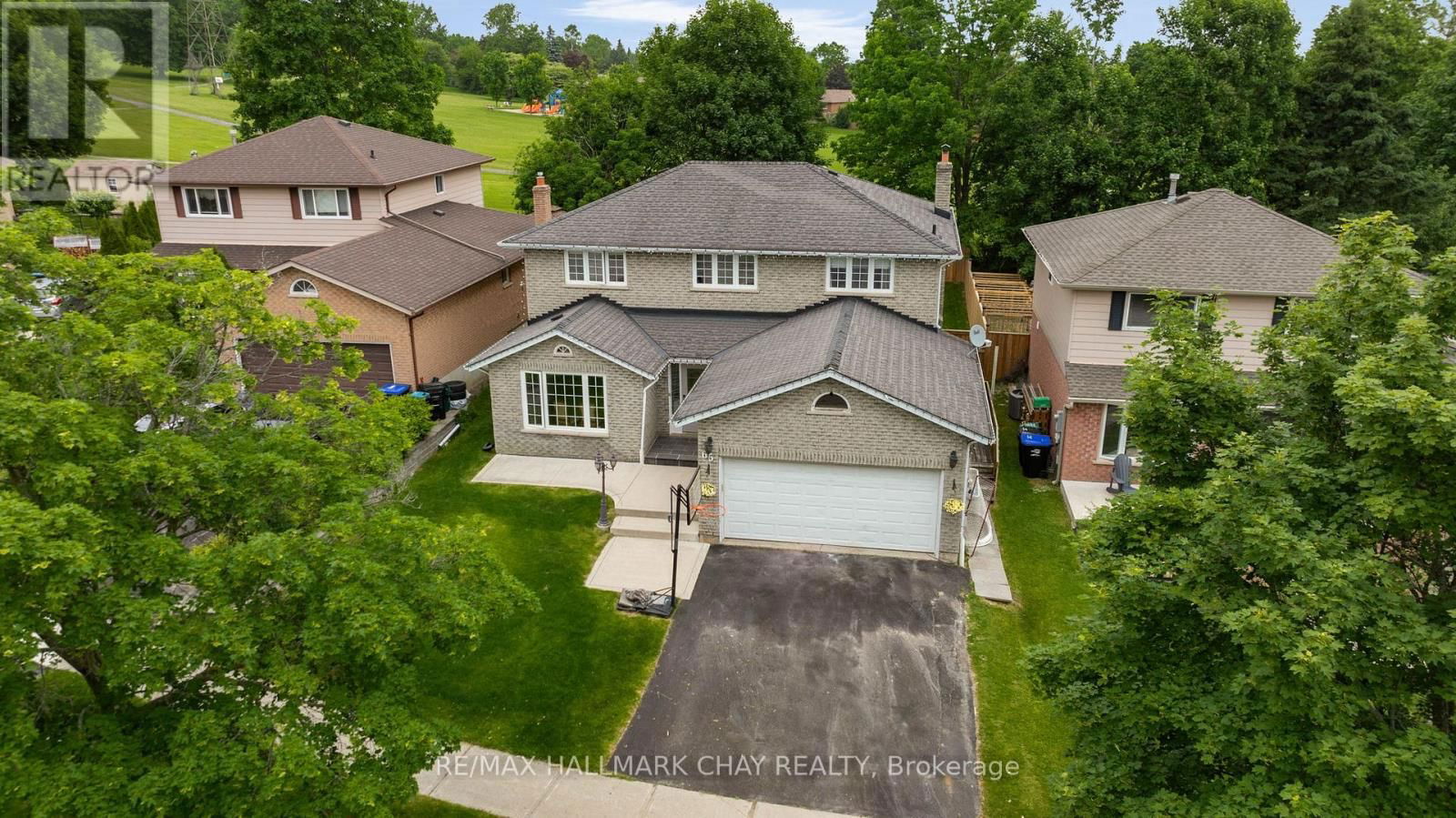 65 IMPERIAL CRESCENT Image 1