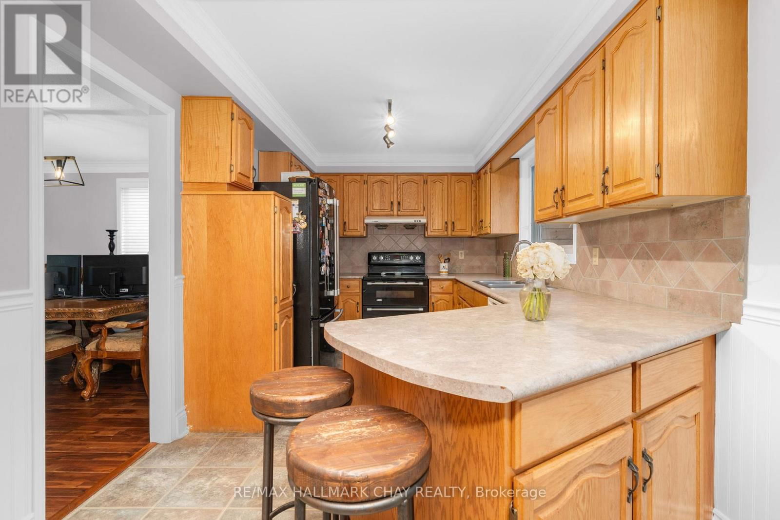 65 IMPERIAL CRESCENT Image 11