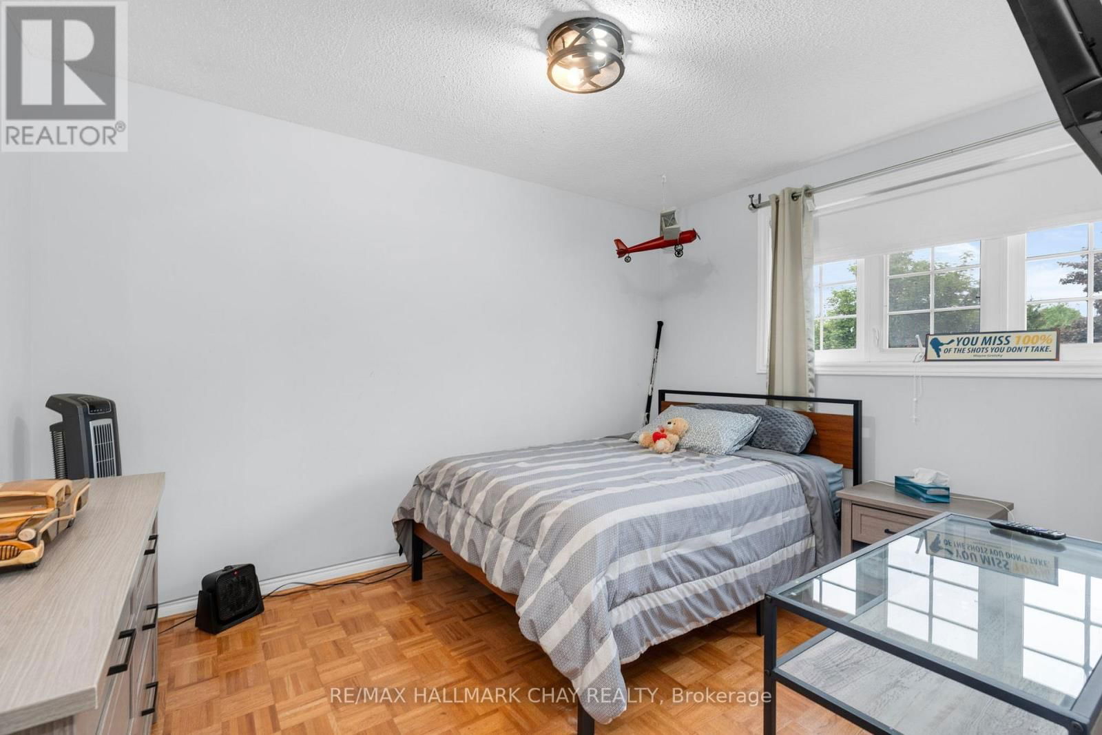 65 IMPERIAL CRESCENT Image 17