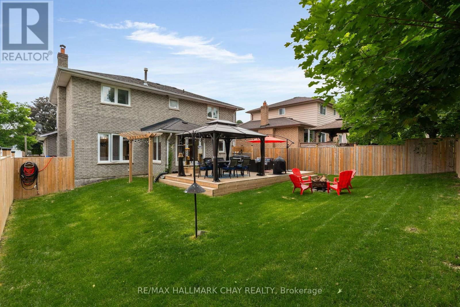 65 IMPERIAL CRESCENT Image 34