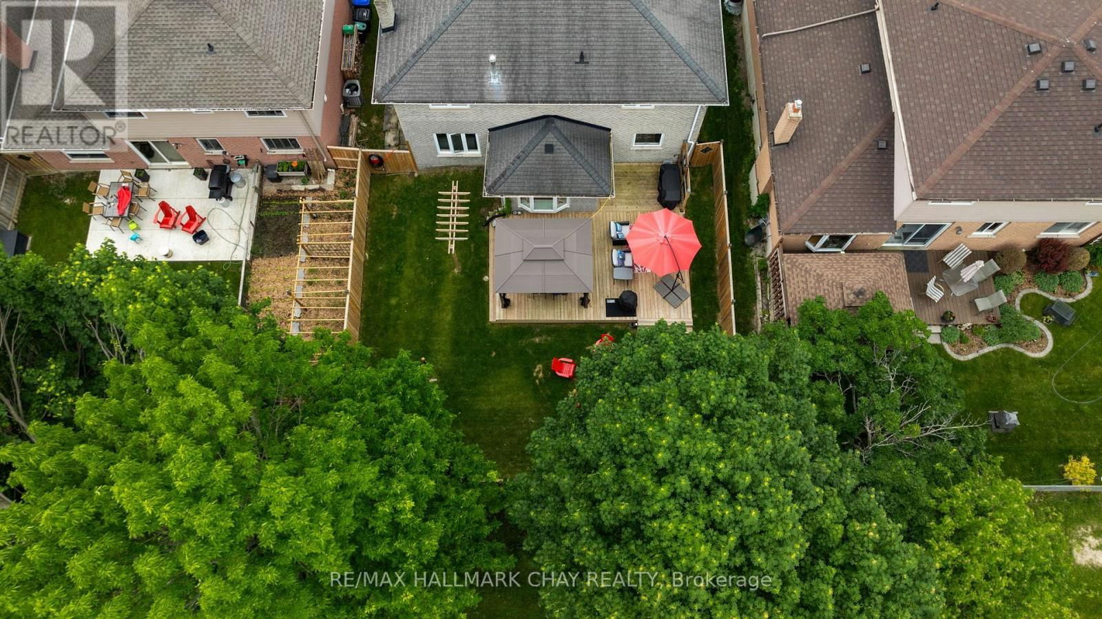 65 IMPERIAL CRESCENT Image 37