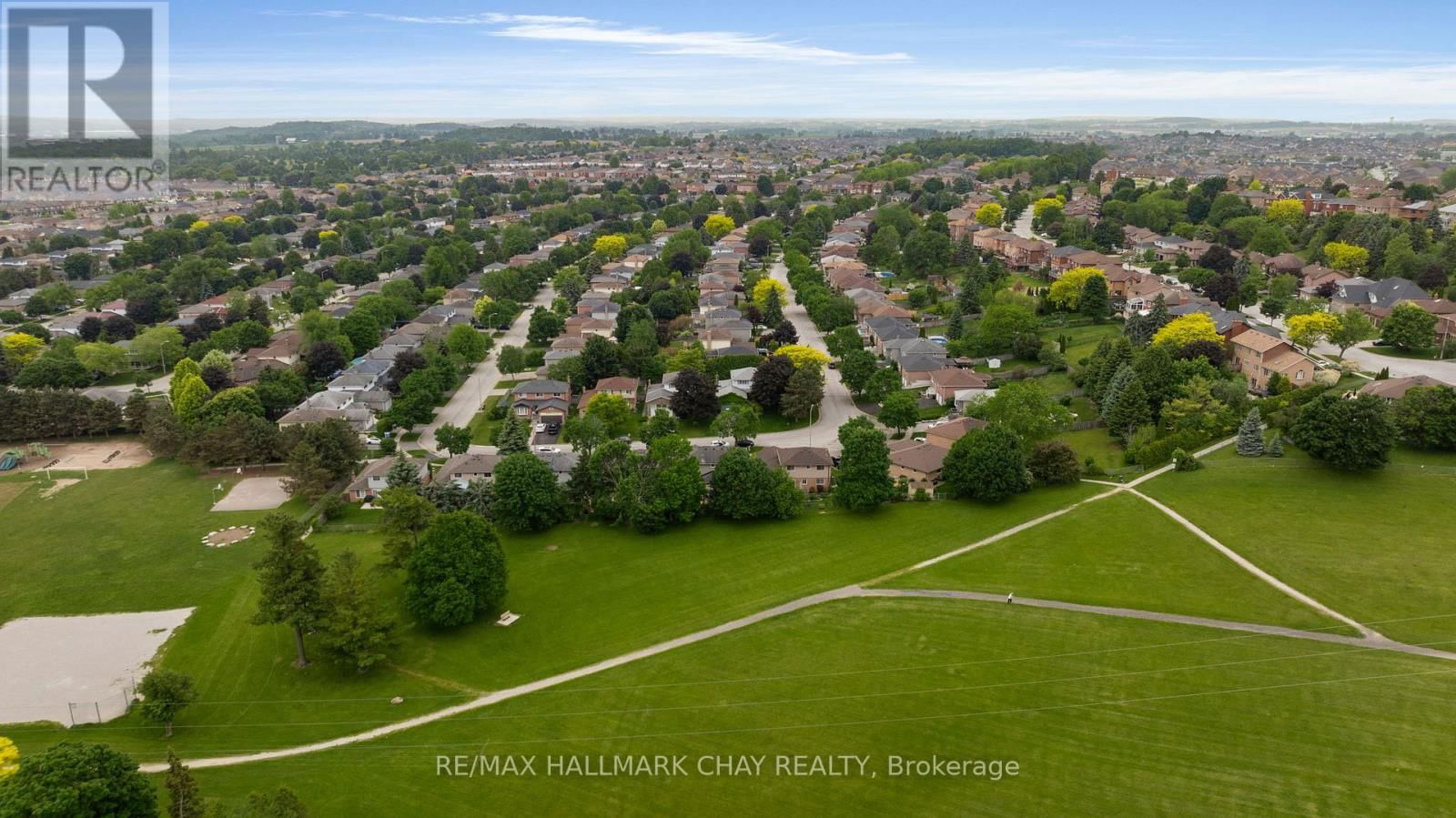 65 IMPERIAL CRESCENT Image 40