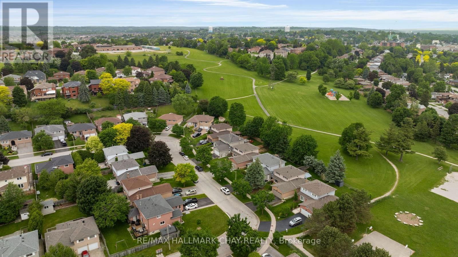 65 IMPERIAL CRESCENT Image 43