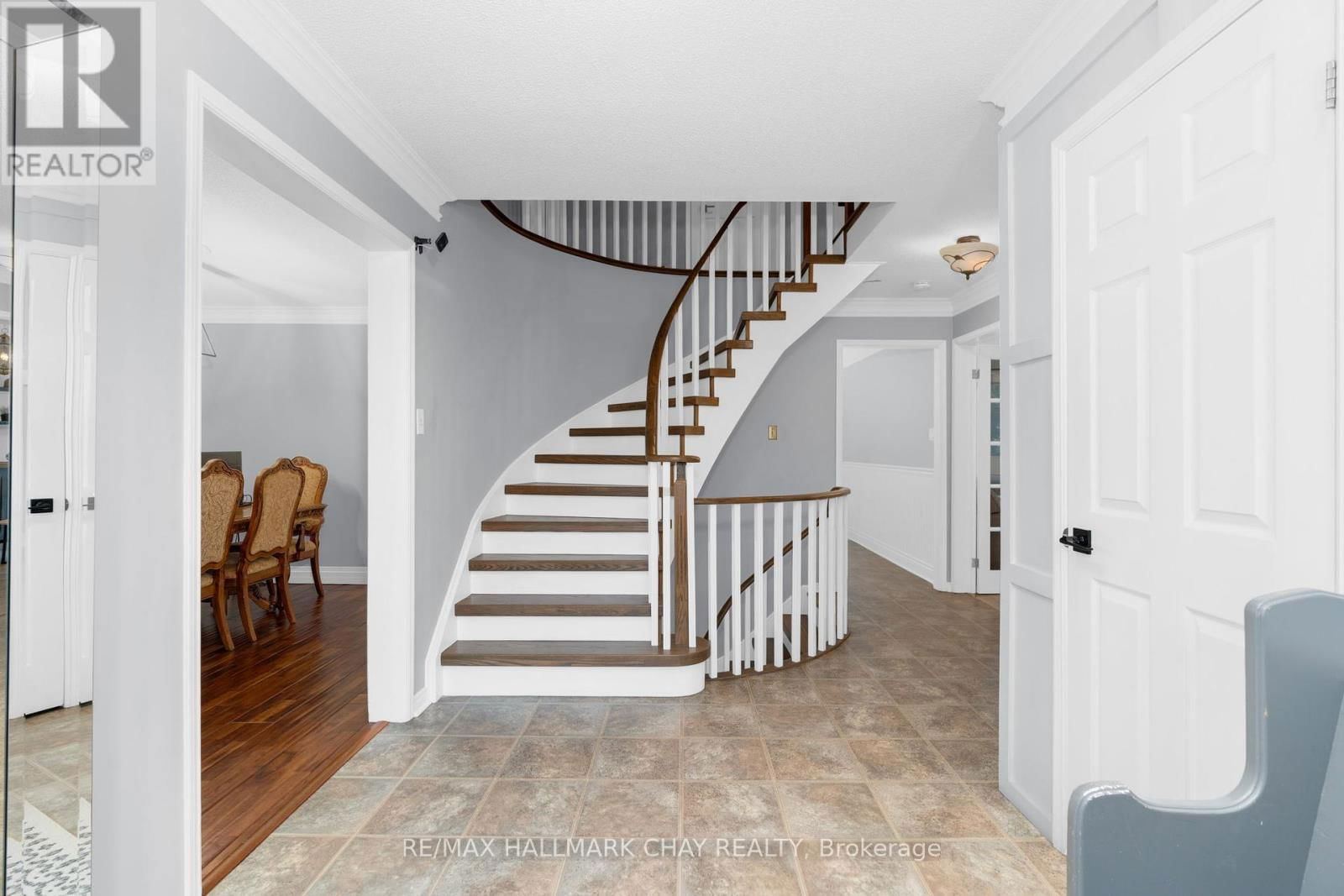 65 IMPERIAL CRESCENT Image 6