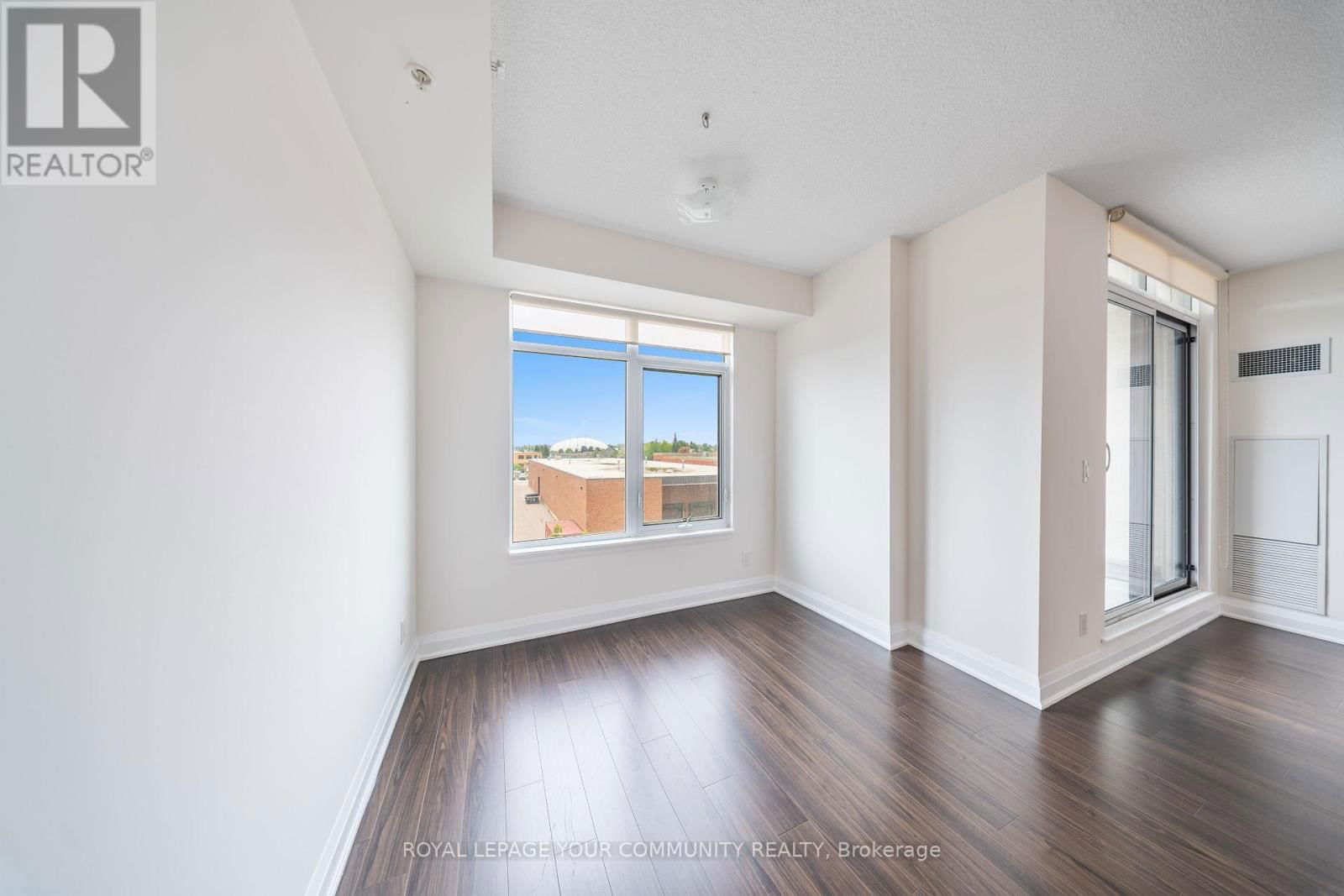 315 - 24 WOODSTREAM BOULEVARD Image 19