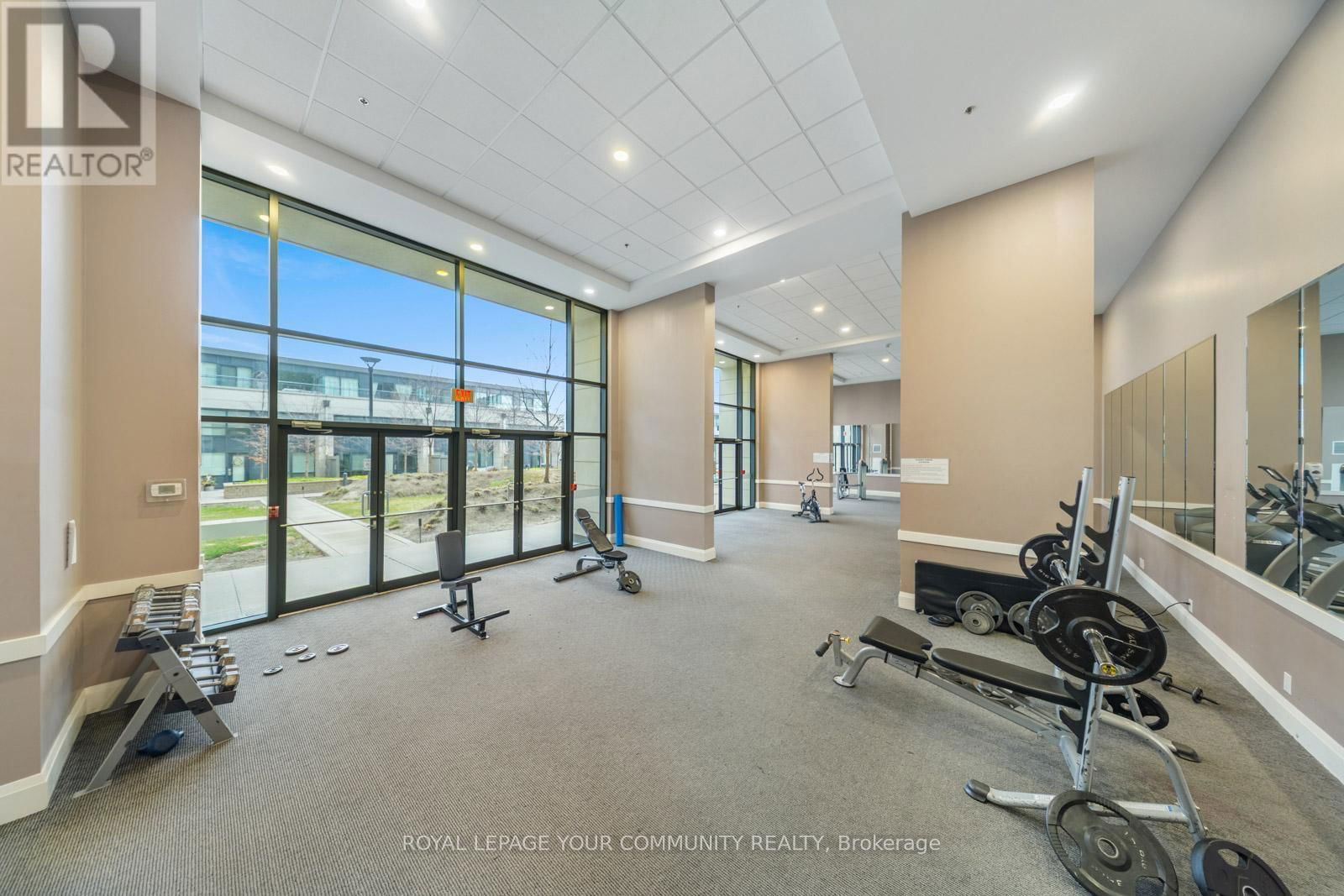 315 - 24 WOODSTREAM BOULEVARD Image 32