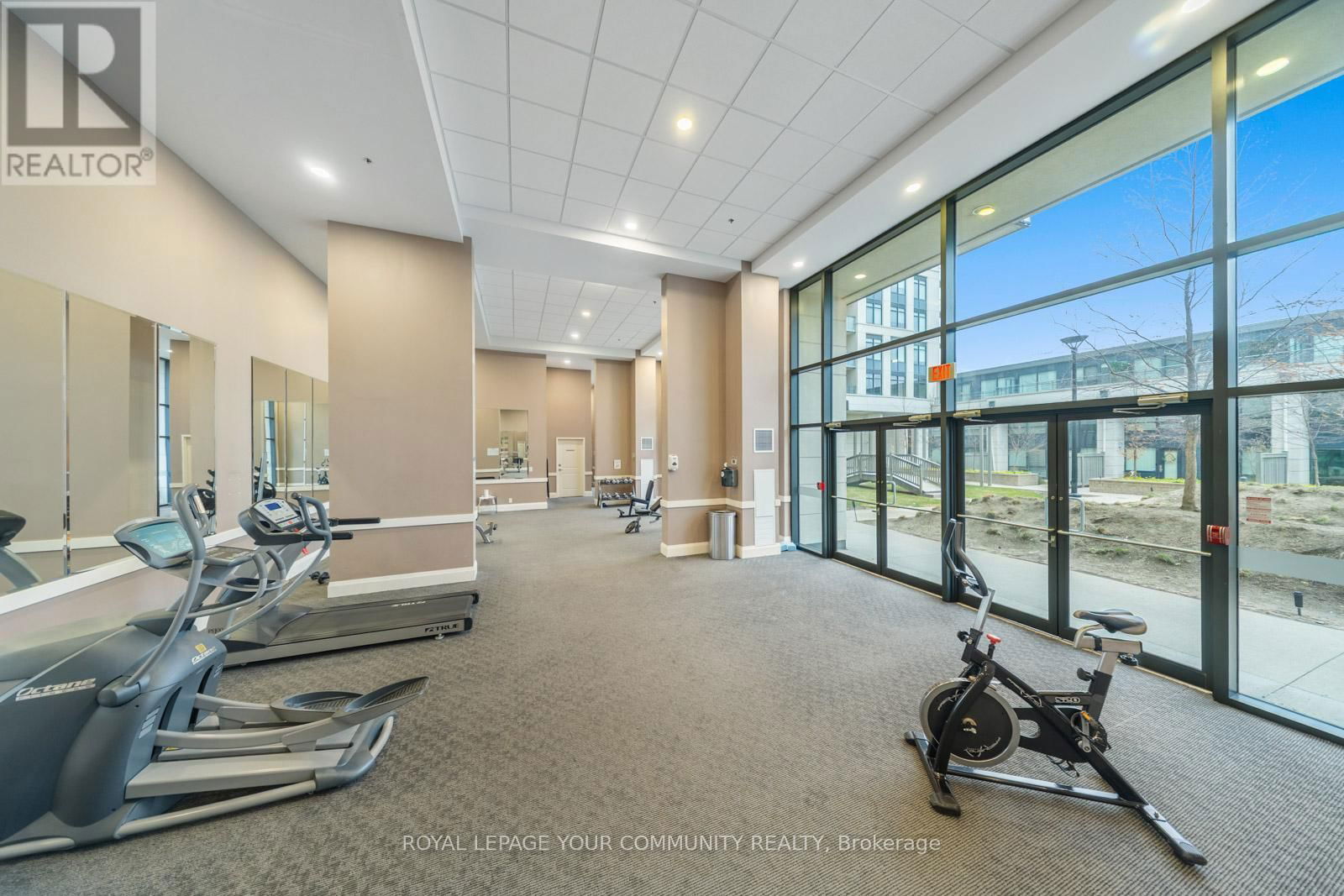 315 - 24 WOODSTREAM BOULEVARD Image 34