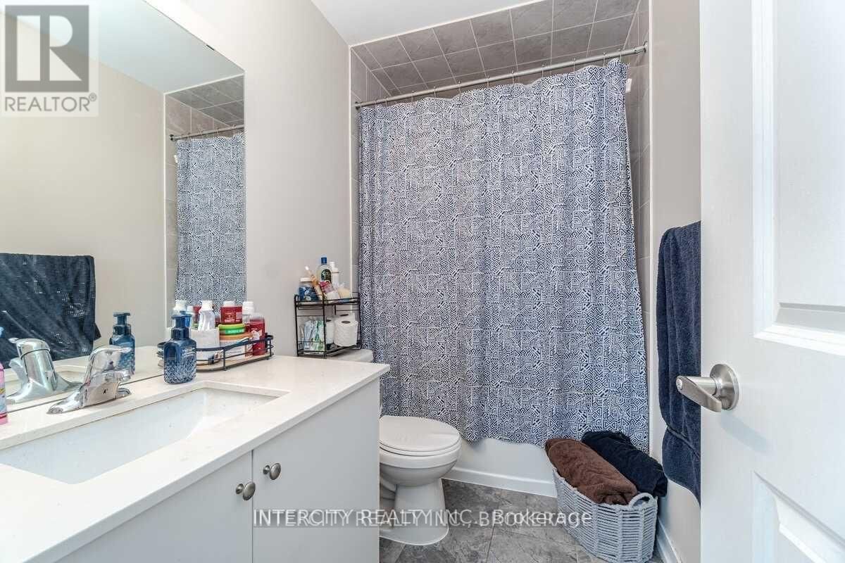 218 DALHOUSIE STREET Image 12