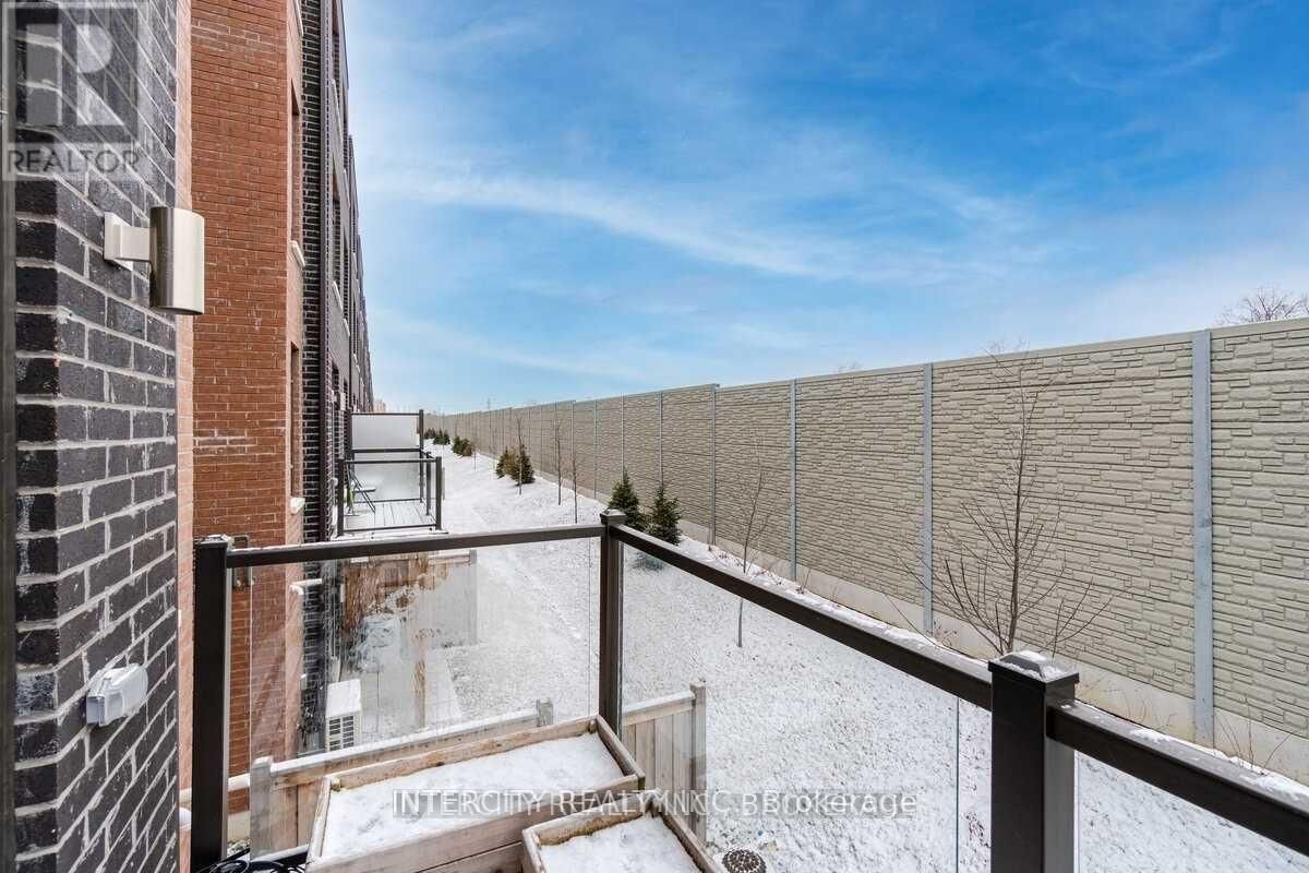 218 DALHOUSIE STREET Image 5